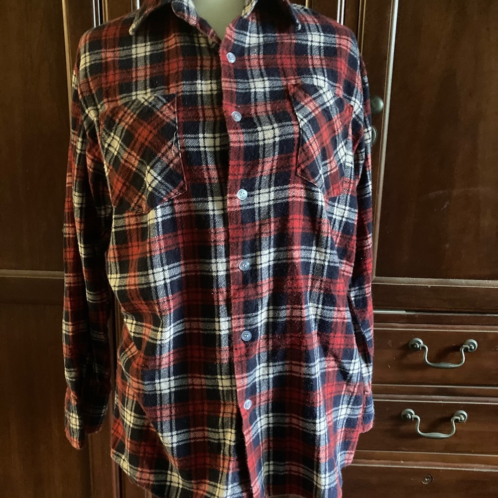 Vintage Grunge Era 100% Cotton Flannel Shirt. Black Red White. Size Small.